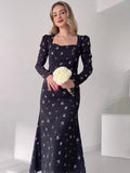 2024 New Court Style Lady Waist Temperament Low-Necked Long-Sleeved Dress