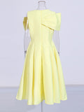 High-End Sense Court Style Retro 2025 Summer New Medium-Long V-Neck Short Sleeves To Close Waist Solid Color Dress Woman
