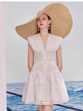 2025 V. Sleeveless Small Holiday Dress
