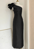 Temperament Sexy Dress 2025 Summer New Single Shoulder Three-Bunnyed Blanage Folds Shoulder Dress Woman