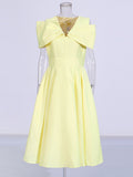 High-End Sense Court Style Retro 2025 Summer New Medium-Long V-Neck Short Sleeves To Close Waist Solid Color Dress Woman